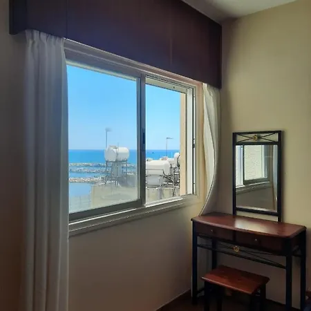 Seascape 501 Apartment Larnaca